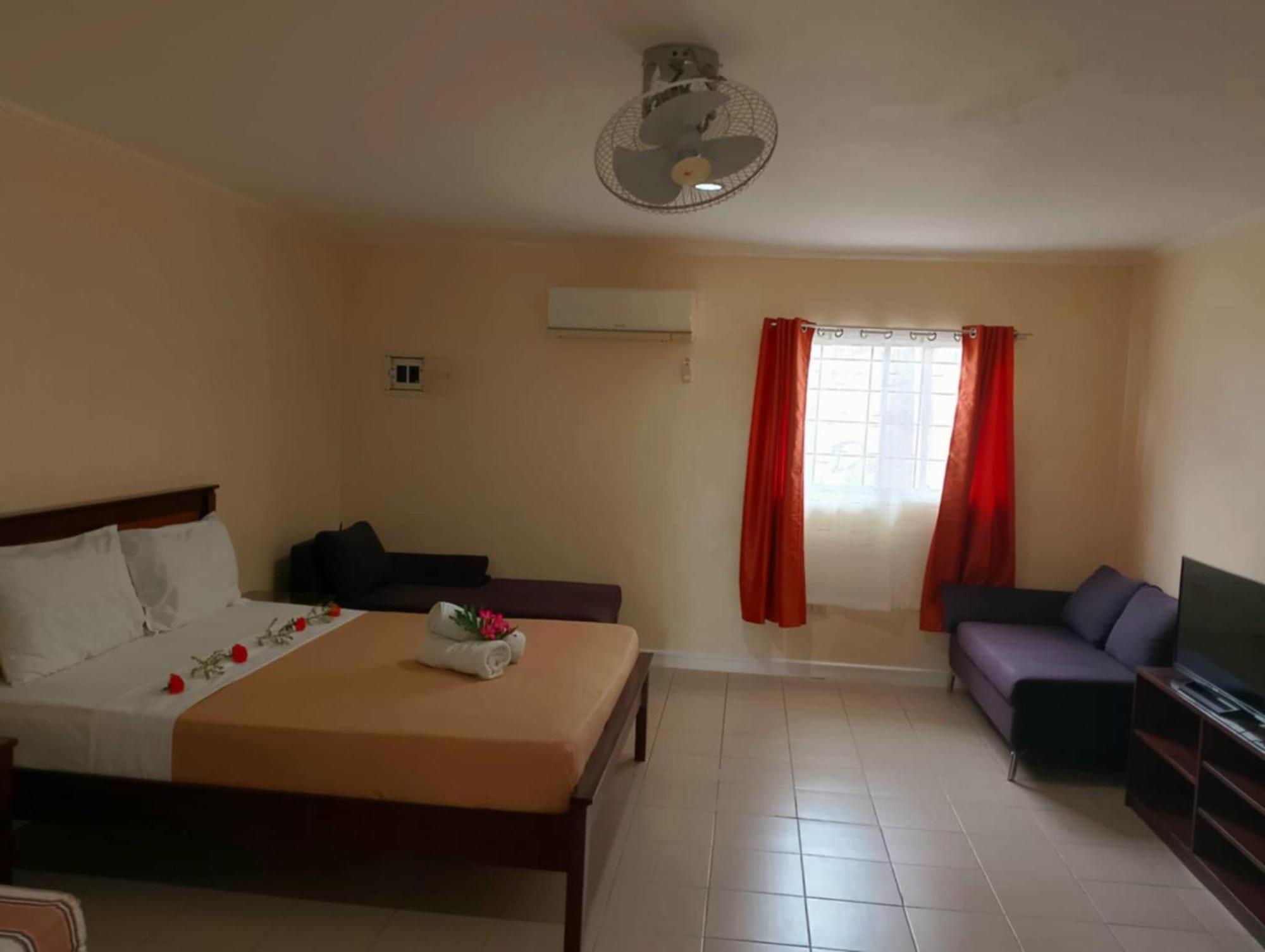 Villa Del Pueblo Inn Panglao Luaran gambar