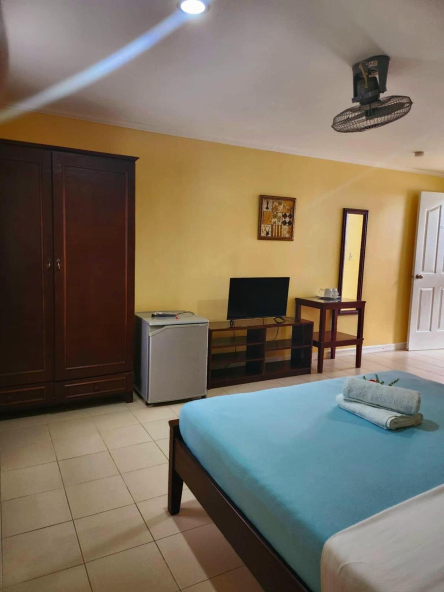 Villa Del Pueblo Inn Panglao Luaran gambar
